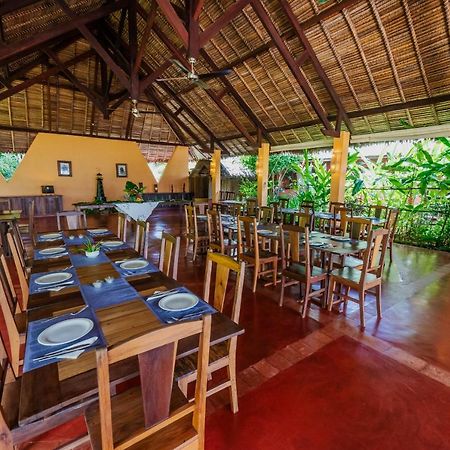 Sakatia Lodge Ampasimena Ngoại thất bức ảnh