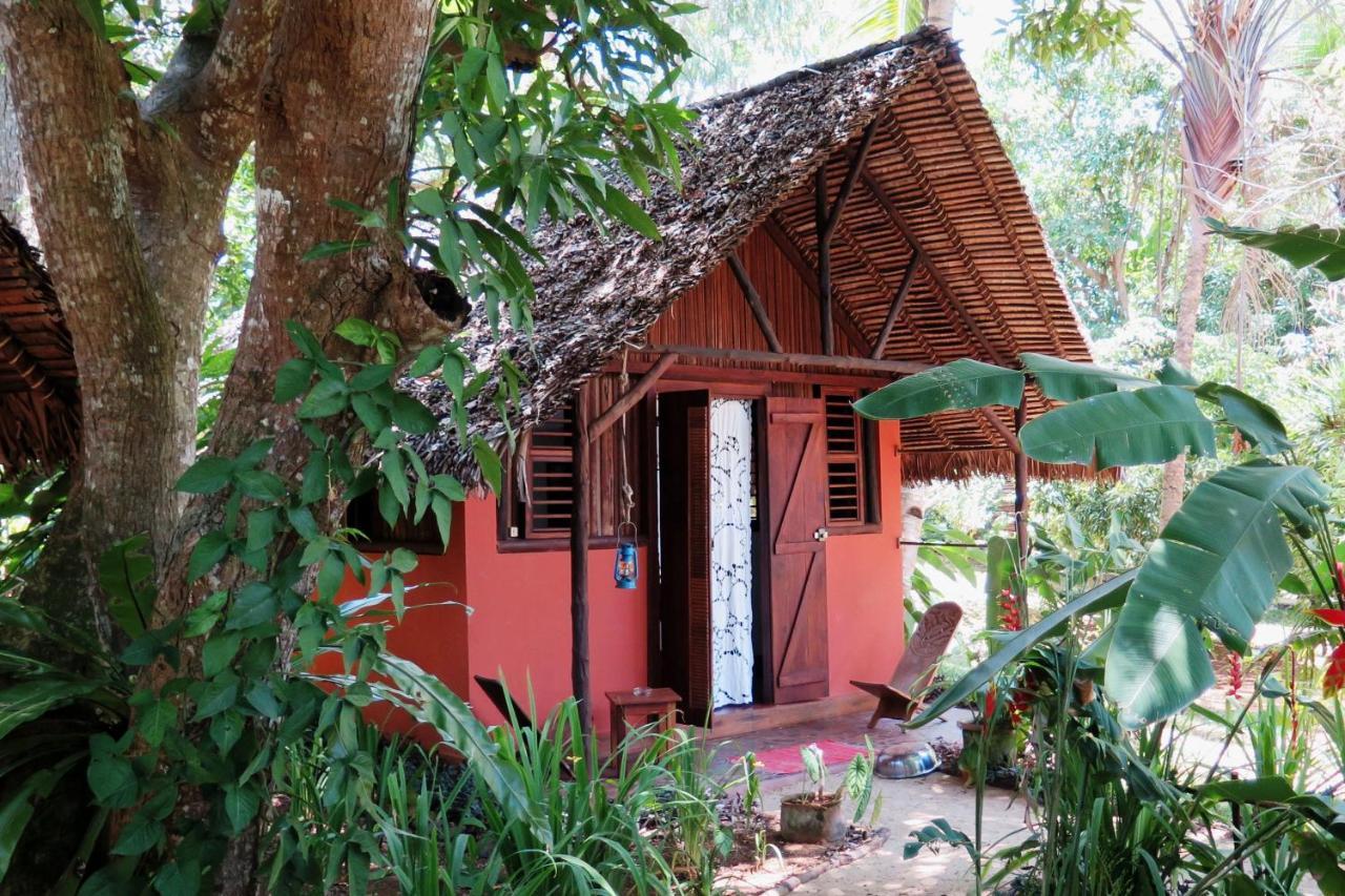 Sakatia Lodge Ampasimena Ngoại thất bức ảnh